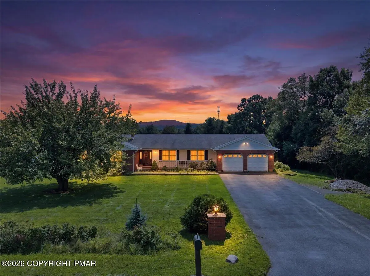114 Amy Lane, Brodheadsville, PA 18322 - #1