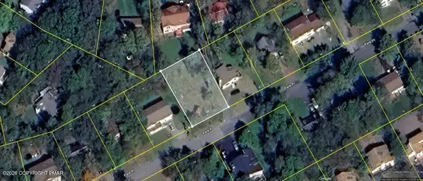 Park Pl 353 Place, Tobyhanna, PA 18466