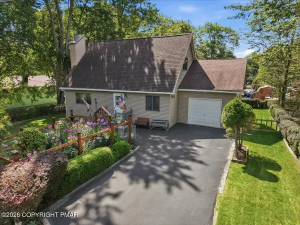 7110 Robinwood Drive, Tobyhanna, PA 18466