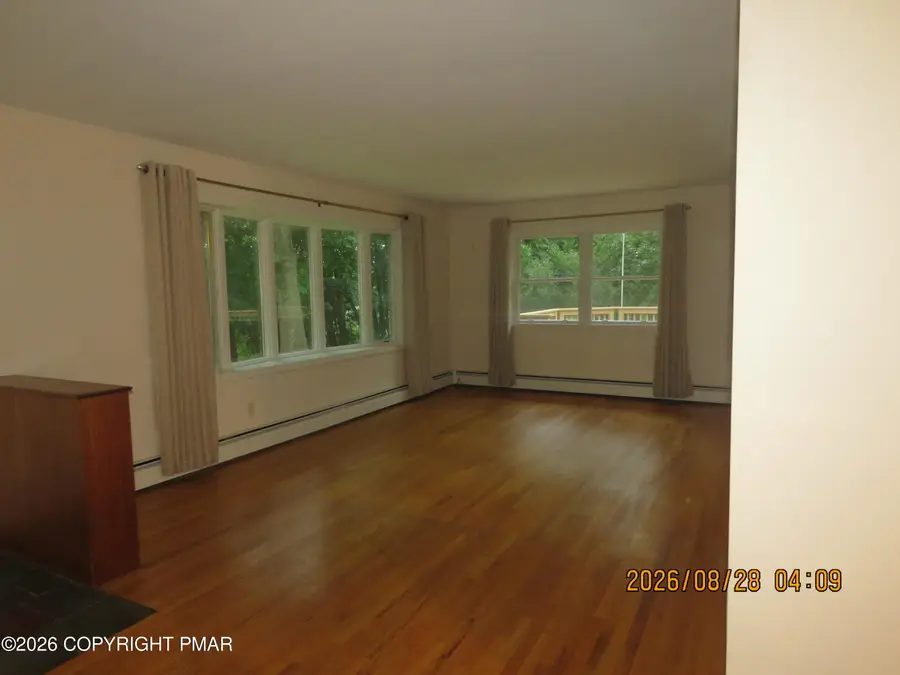 14 Bell Terrace, Stroudsburg, PA 18360 - #3
