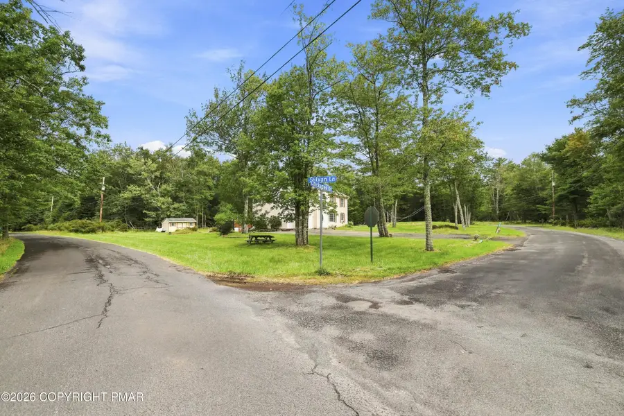 1123 Chickadee Drive, Pocono Summit, PA 18346 - #3