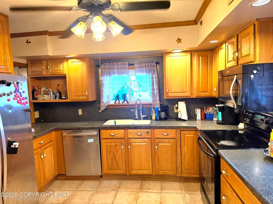 31 E Ludlow Street, Summit Hill, PA 18250 - #3