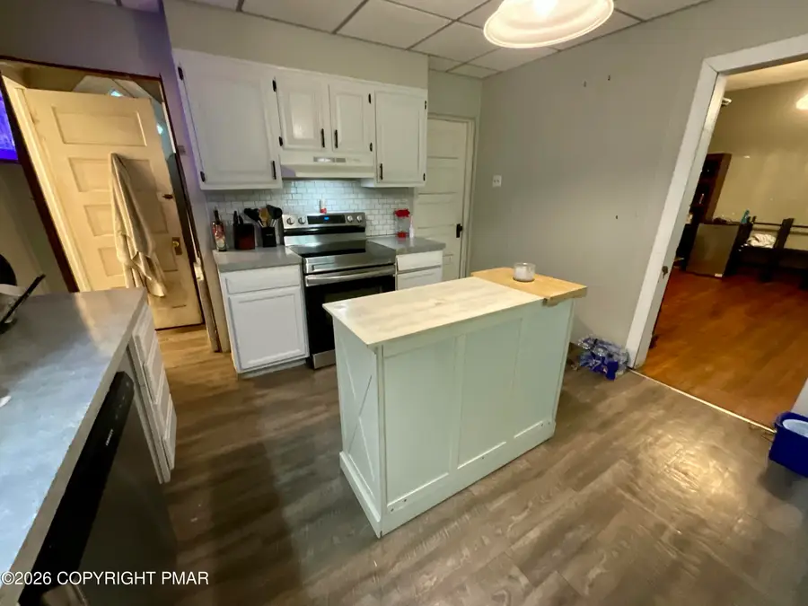 320 W Ridge Street, Lansford, PA 18232 - #2