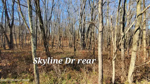 140A Skyline Drive, Bushkill, PA 18324