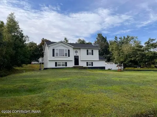 216 Center Drive, Blakeslee, PA 18610