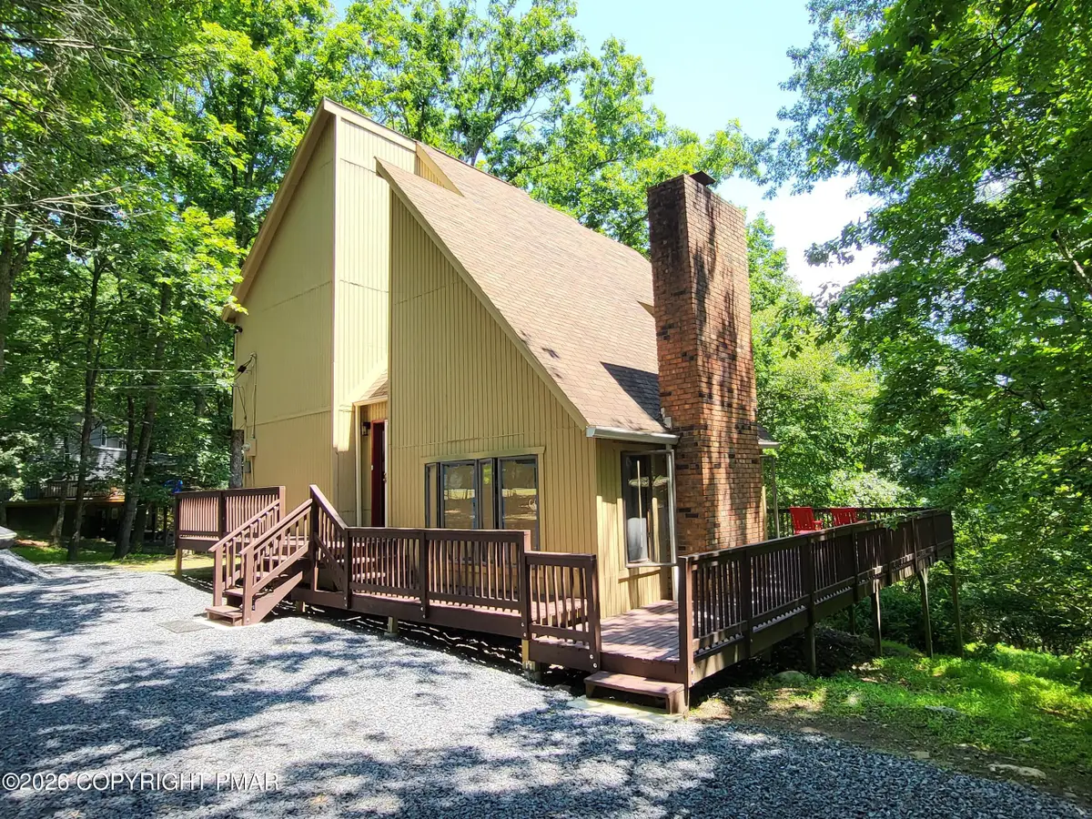 548 Clubhouse Drive, East Stroudsburg, PA 18302 - #1