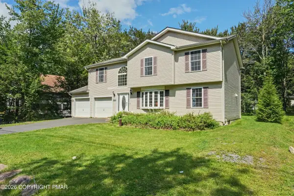 220 Nadine Boulevard, Pocono Summit, PA 18346