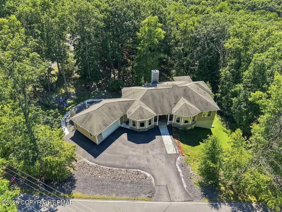 1007 Hampstead Road, Bushkill, PA 18324 - #2