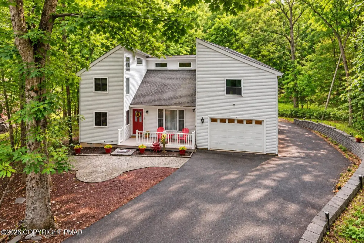 203 St Andrews Drive, Bushkill, PA 18324 - #1