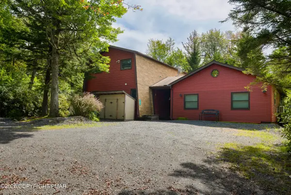 164 Iroquois Trail, Long Pond, PA 18334