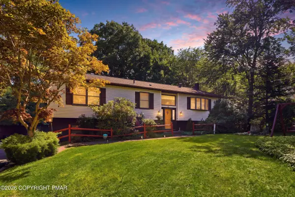 3 Devonshire Lane, Mount Pocono, PA 18344