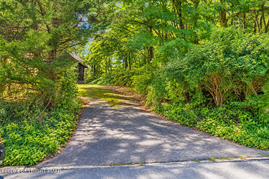 21 Shepard Avenue, Delaware Water Gap, PA 18327 - #3