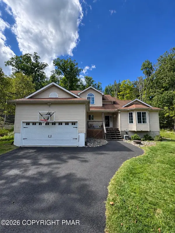 6043 Decker Road, Bushkill, PA 18324
