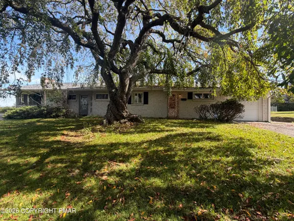1016 Lindbergh Avenue, Stroudsburg, PA 18360