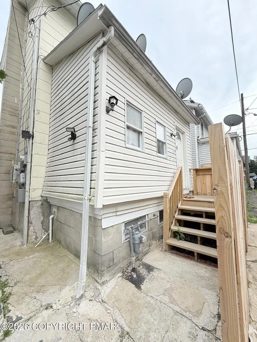 95 S Woodward Court, Hazleton, PA 18201 - #3