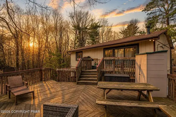 70 Pineknoll Drive, Lake Harmony, PA 18624