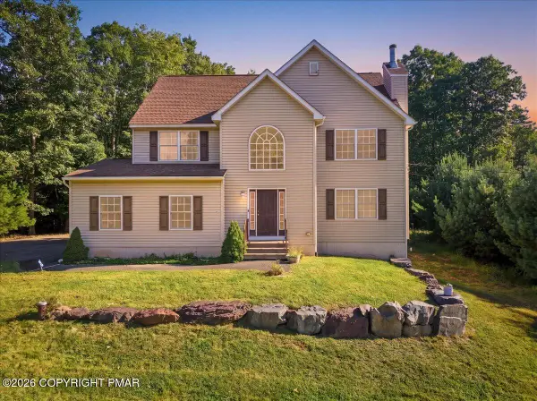 302 Lees Run Circle, East Stroudsburg, PA 18302