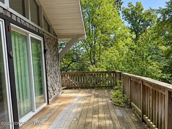 156 Kittatinny Drive, Bushkill, PA 18324