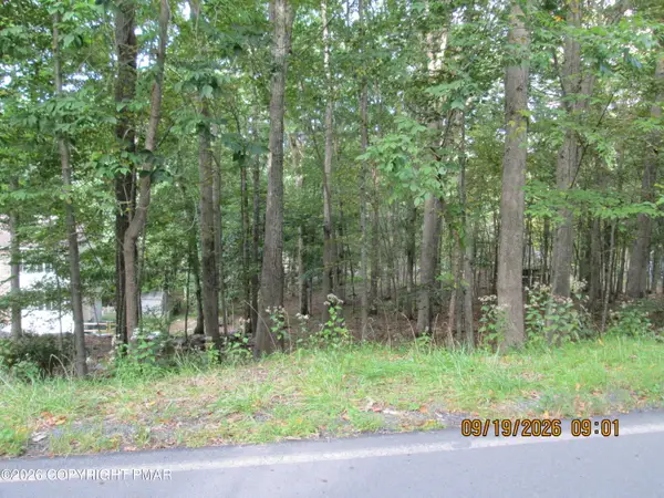Regent Street, Bushkill, PA 18324
