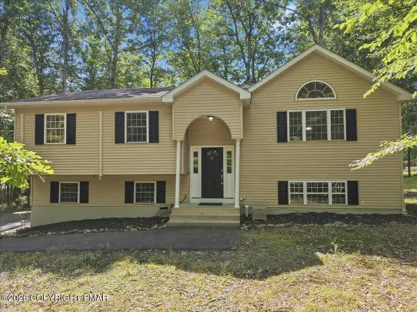 1216 Hunters Woods Drive, East Stroudsburg, PA 18301