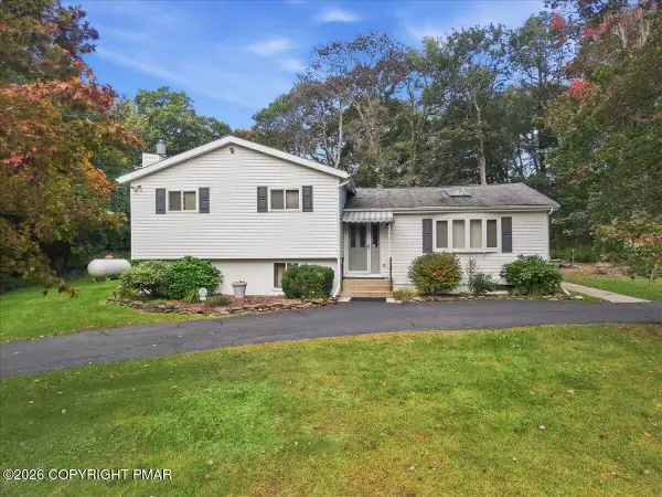 3157 Robert David Drive, Tobyhanna, PA 18466