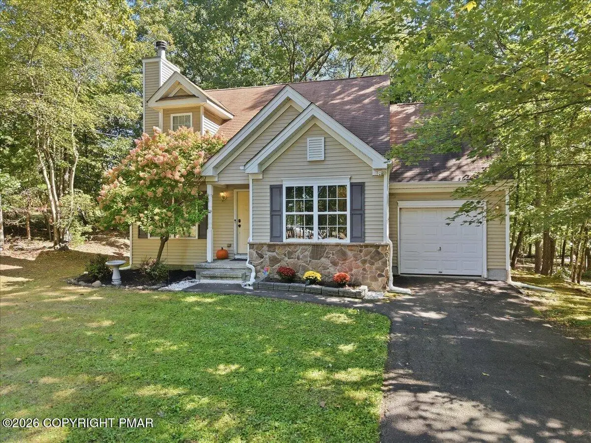 6105 Braintree Drive, Bushkill, PA 18324 - #1