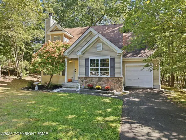 6105 Braintree Drive, Bushkill, PA 18324