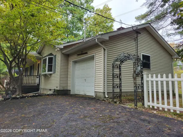 141 Manchester Drive, Bushkill, PA 18324