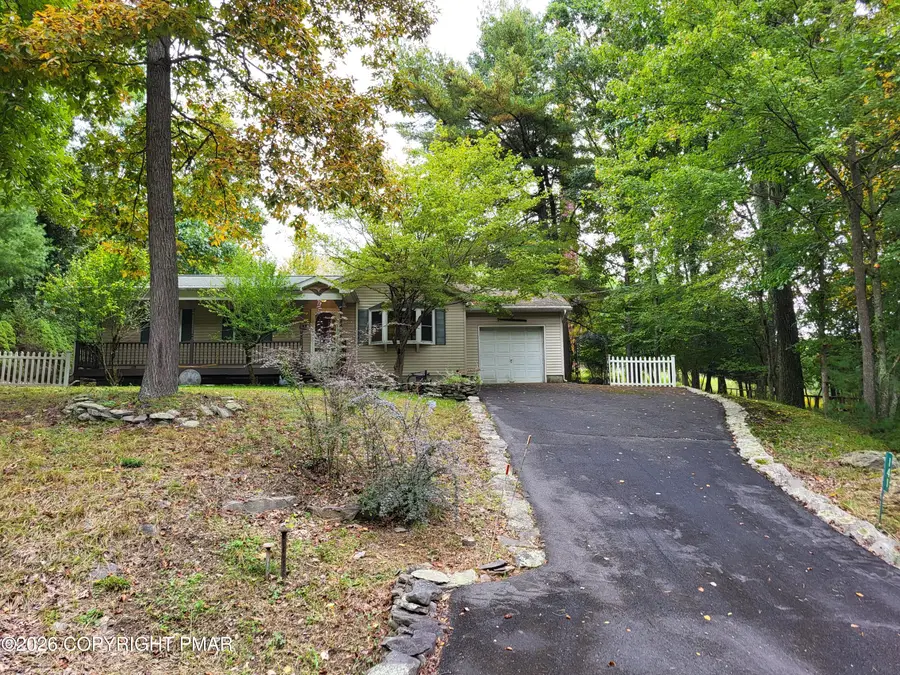 141 Manchester Drive, Bushkill, PA 18324 - #2