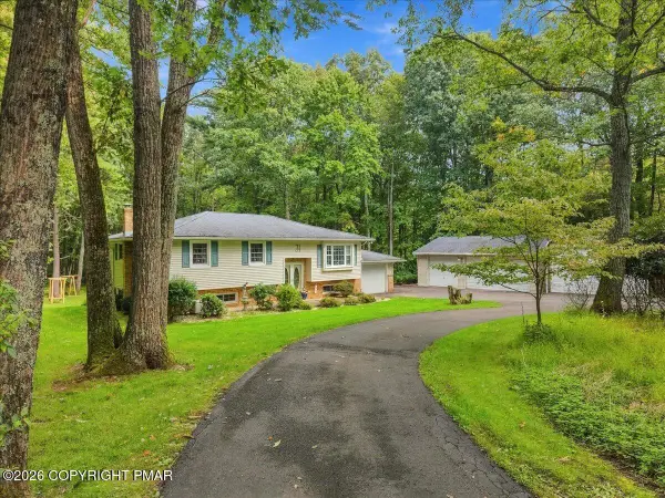 2239 Long Acre Drive, Effort, PA 18330