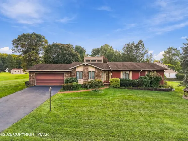 1916 Fawn Lane, Hellertown, PA 18055