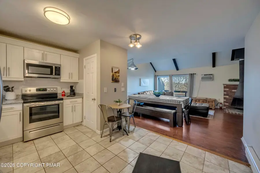 19 Middle Village Way, Tannersville, PA 18372 - #3