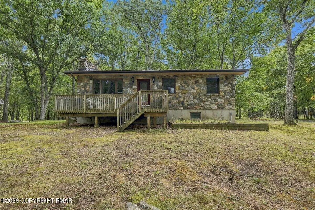184 Swallow Circle, Bushkill, PA 18324 - #1