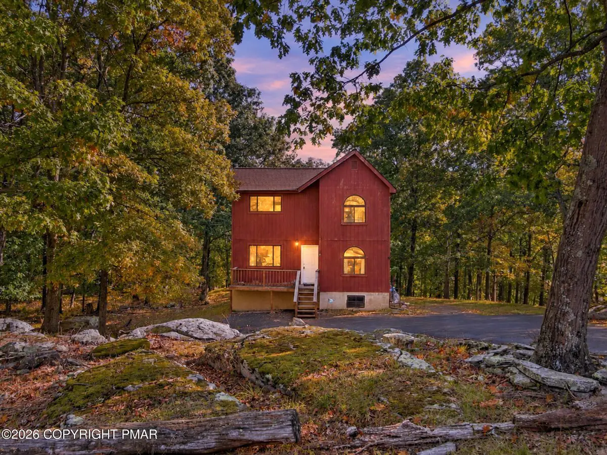 195 Mallard Lane, Bushkill, PA 18324 - #1