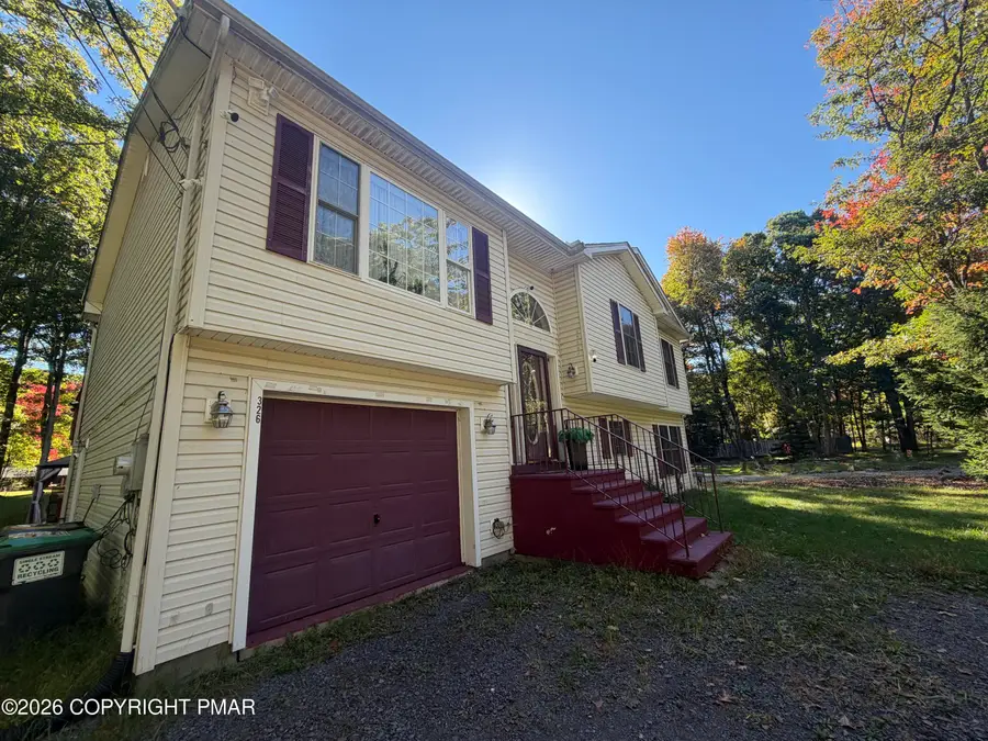 5257 Hummingbird Drive, Pocono Summit, PA 18346 - #2