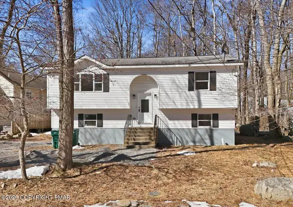 2802 Fairhaven Drive, Tobyhanna, PA 18466