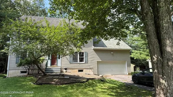1127 Thunder Drive, Pocono Summit, PA 18346