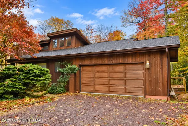 218 Larch Oval, Tobyhanna, PA 18466