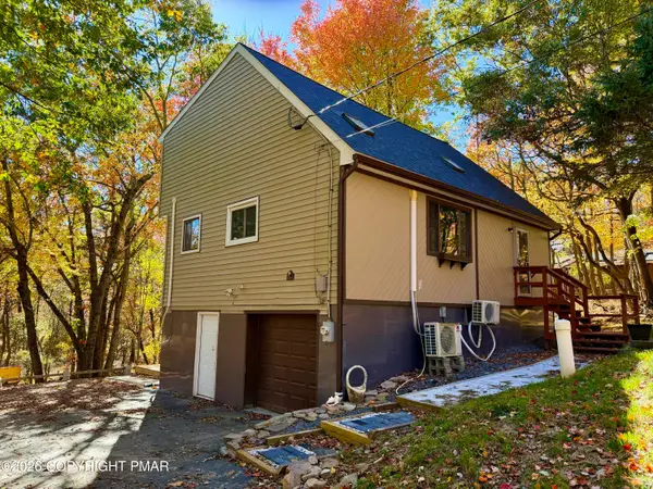 527 Clearview Drive, Long Pond, PA 18334