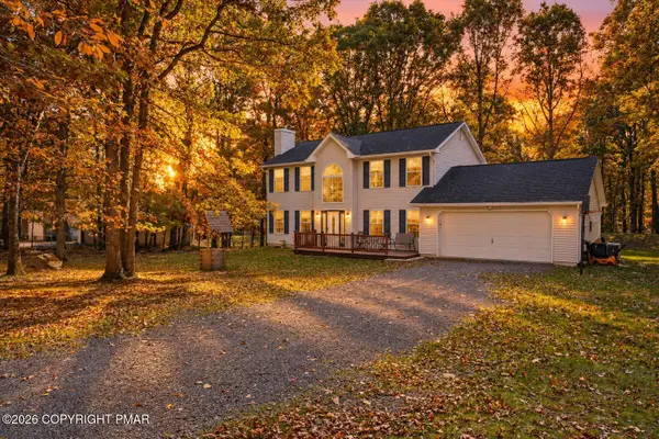 226 Squirrelwood Court, Effort, PA 18330
