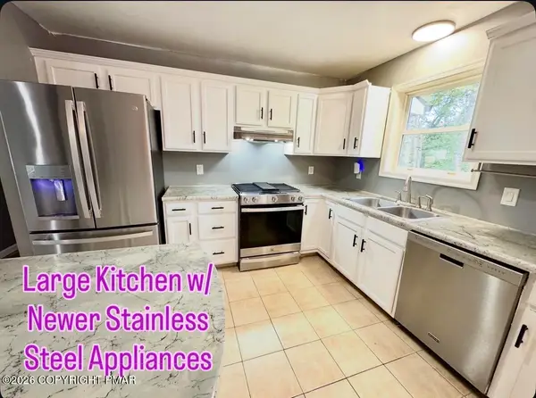 9807 Deerwood Drive, Tobyhanna, PA 18466