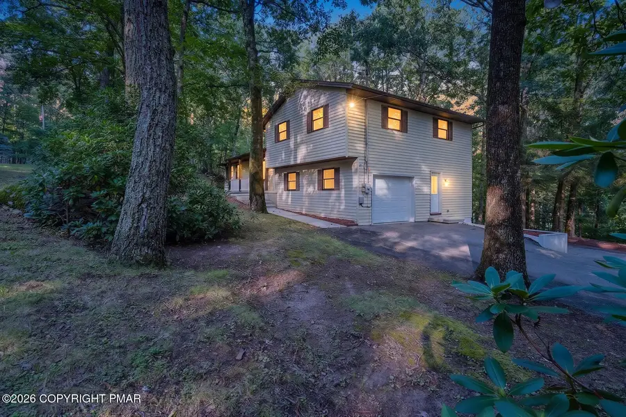 516 Black Oak Drive, Tannersville, PA 18372 - #2