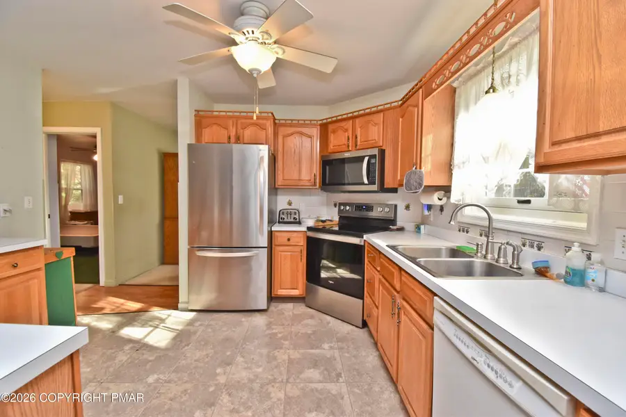 121 Chamberlain Drive, East Stroudsburg, PA 18302 - #3