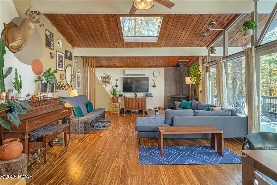 543 Clubhouse Drive, East Stroudsburg, PA 18302 - Image #3