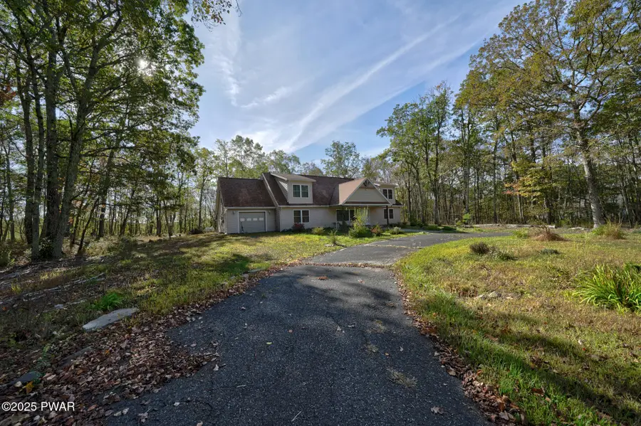 226 Well Road, Greeley, PA 18425 - Image #2