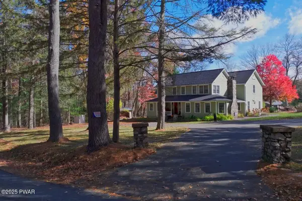 141 Woodtown Road, Shohola, PA 18458