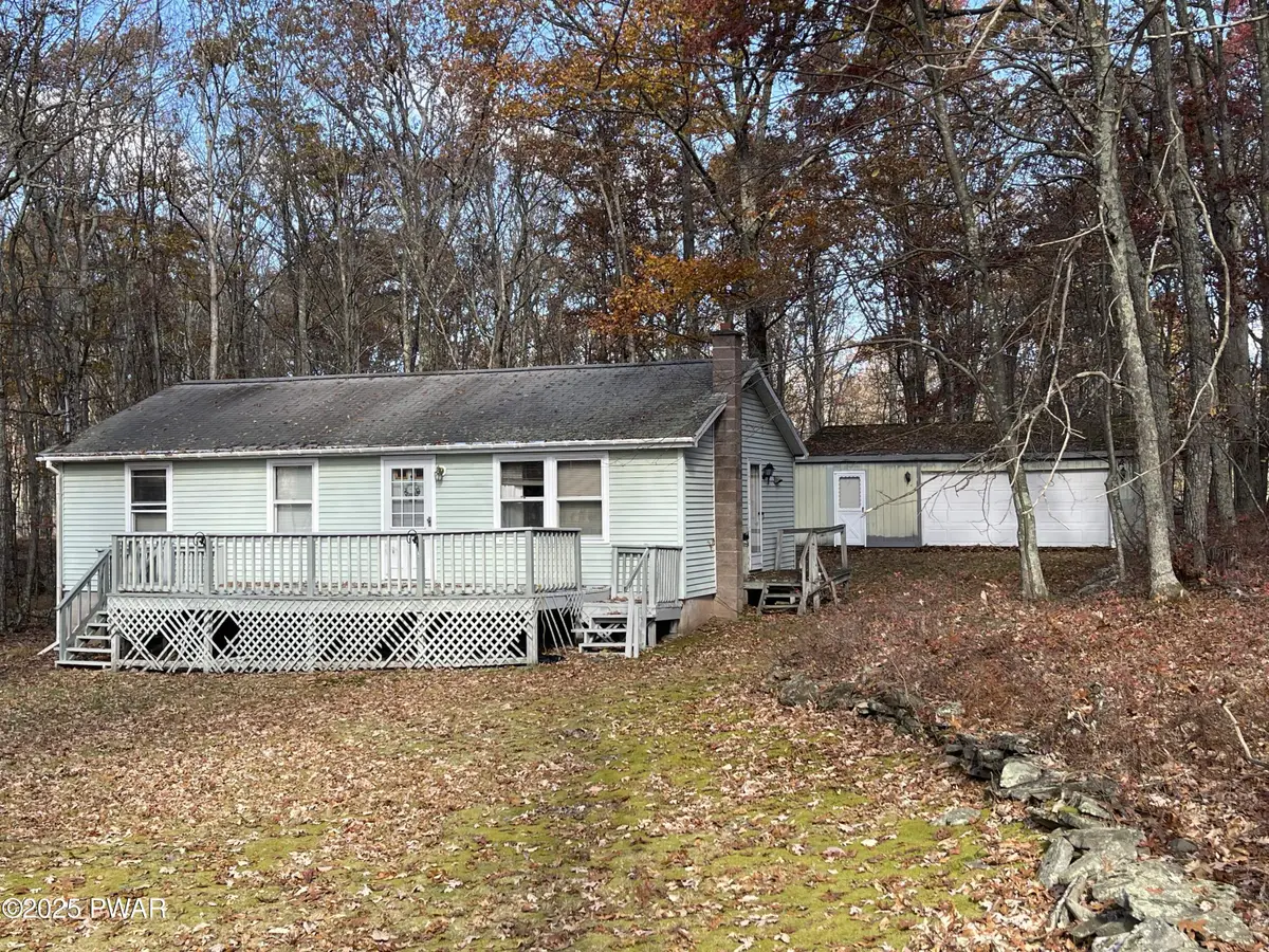 7 Oak Mountain Dr Drive, Hawley, PA 18428 - Image #1