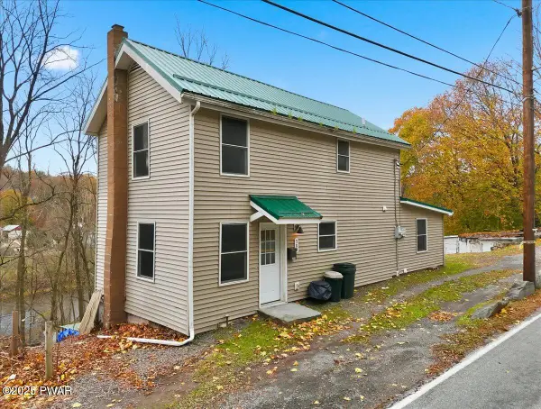 760 Hudson Street, Hawley, PA 18428