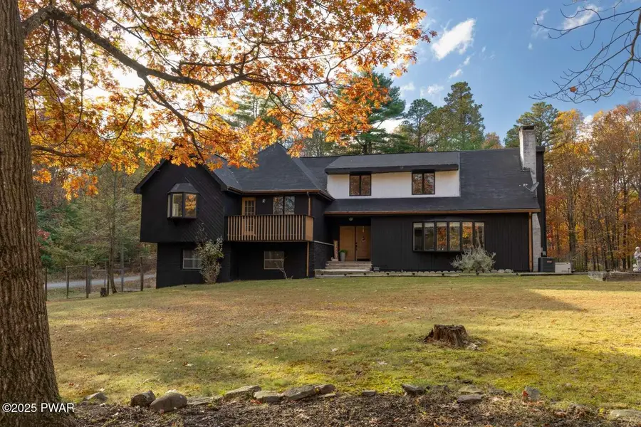 102 Valley View Drive, Dingmans Ferry, PA 18328 - Image #2