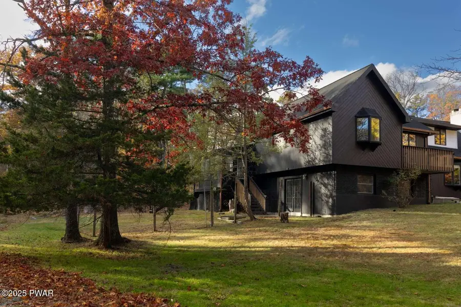 102 Valley View Drive, Dingmans Ferry, PA 18328 - Image #3